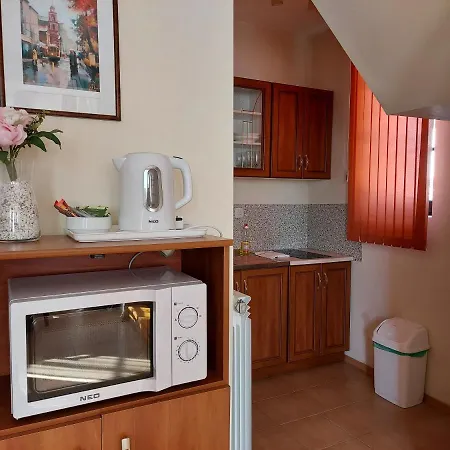 Апартаменти Three-bedroom In The Beautiful Pinerose